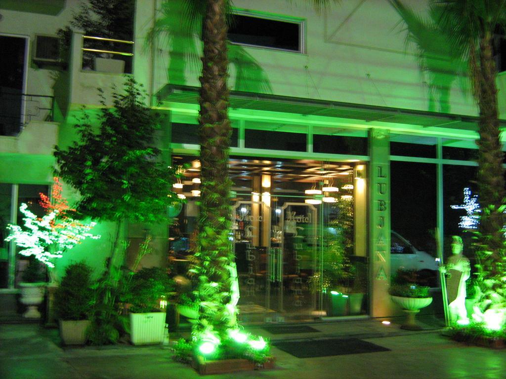 Hotel Lubjana ティラナ エクステリア 写真