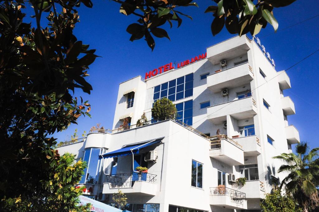 Hotel Lubjana ティラナ エクステリア 写真