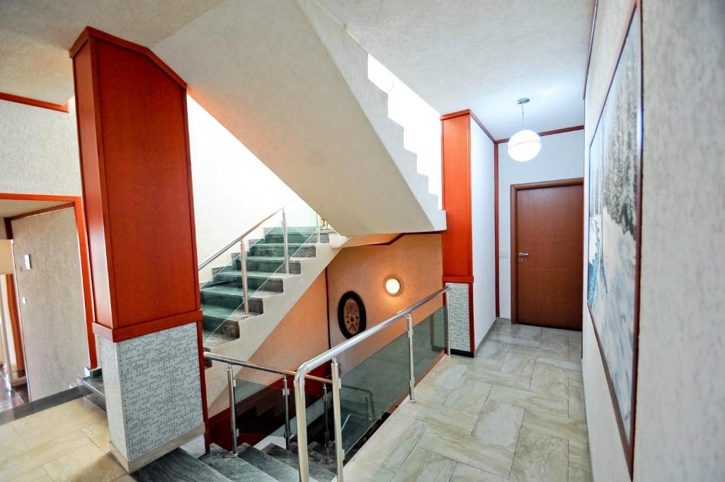Hotel Lubjana ティラナ 部屋 写真