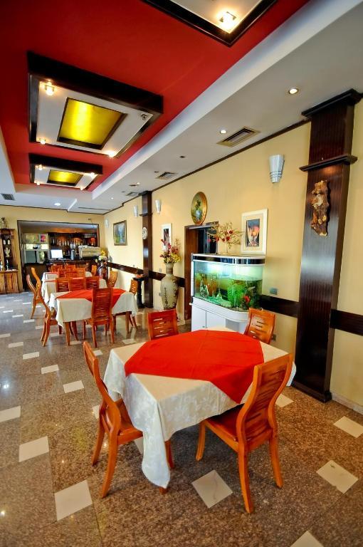 Hotel Lubjana ティラナ エクステリア 写真